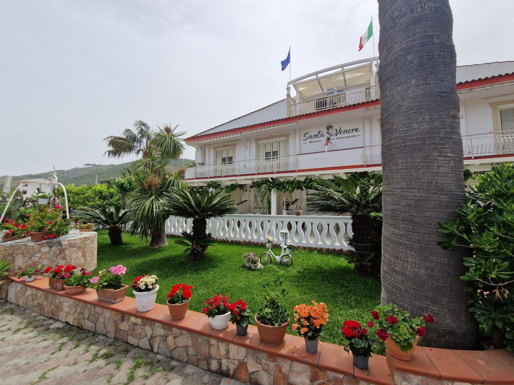 Santa Venere Apartments "Parcheggio Privato Moto-Auto" Ricarica Auto Elettriche Tropea Exteriér fotografie