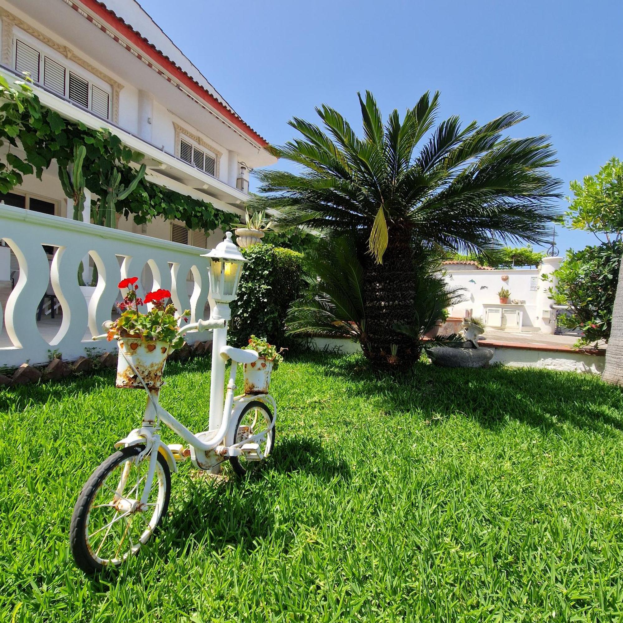 Santa Venere Apartments "Parcheggio Privato Moto-Auto" Ricarica Auto Elettriche Tropea Exteriér fotografie