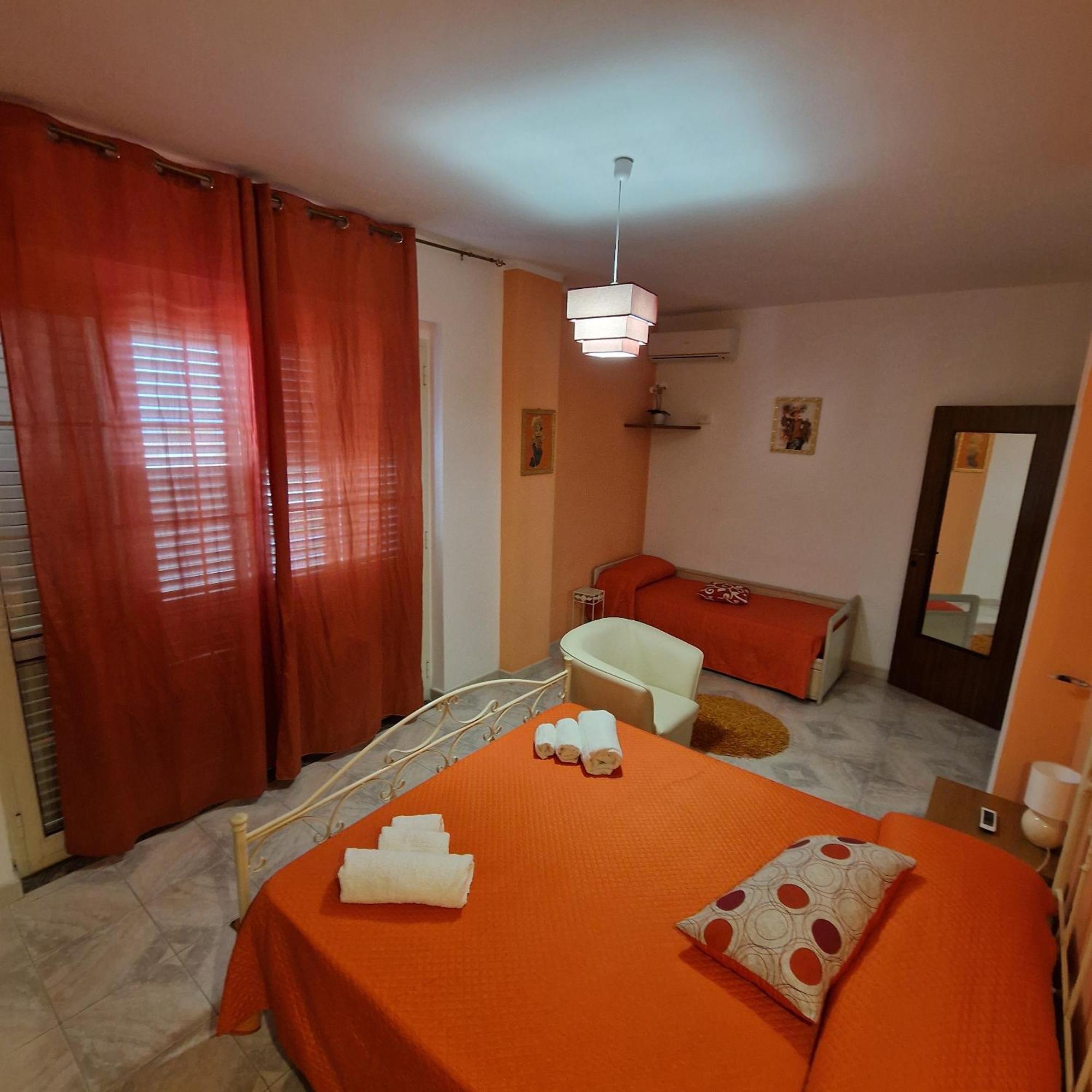 Santa Venere Apartments "Parcheggio Privato Moto-Auto" Ricarica Auto Elettriche Tropea Exteriér fotografie
